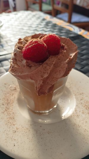 Flam de cafè amb mousse de xocolata at Frida's in Perpignan