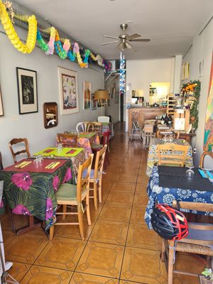My helmet perfectly blends with interior decoration at Frida's in Perpignan