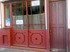 main entrance on place Hyacinthe Rigaud at Frida's in Perpignan