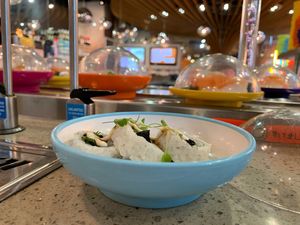 Yasai rolls have vegan mayo at LHR - YO! Sushi - T2 in West London