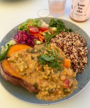 Loaded sweet potato with lentil curry, quinoa and salad. (12€)

Local Kombucha from the Happy Guts Company. 

Photo taken on Tuesday, June 1, 2021 at Glow in Luxembourg City