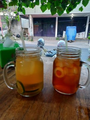 Iced lime tea and iced tea at Warung Pande Vegan - Canggu in Canggu