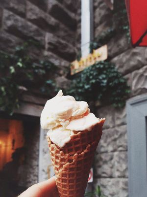 Tiny and cozy 100% vegan place in the center of city. at Sereda in Kyiv