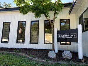 Front of the store at Country Life Natural Foods in Pullman