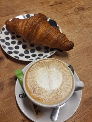 cappuccino and croissant at I Scream Coffee in Leiden
