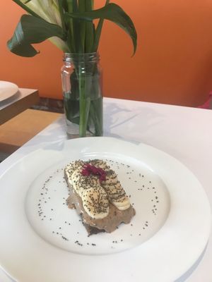 Almond butter banana at Under the Sun Cafe in Long Beach