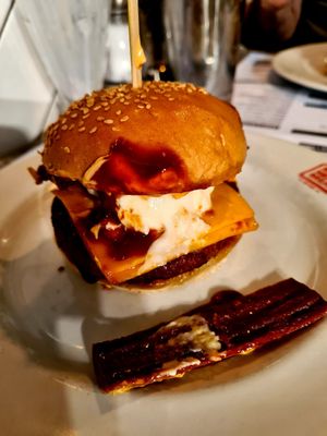 Cheese Burger at Bread Meats Bread in Edinburgh