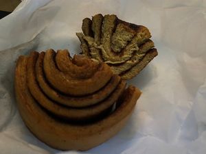 Re heated cinnamon roll  at HiPizza in Taipei