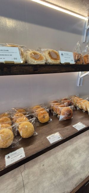 Inside at HiPizza in Taipei