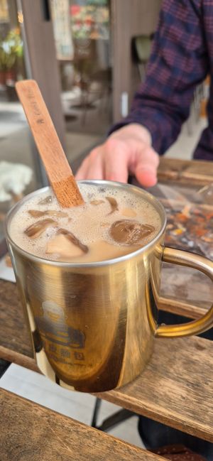 Milk tea at HiPizza in Taipei