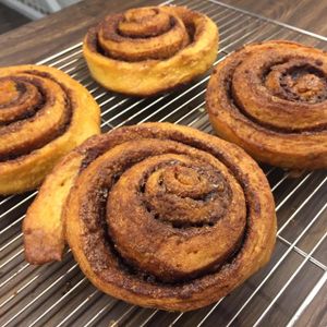Cinnamon roll at HiPizza in Taipei