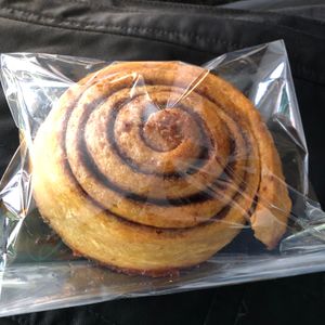 Freshly baked goodness. A top contender for best vegan cinnamon roll I’ve ever had. Helpful friendly staff. Only downside is they open later than you might think for a bakery. at HiPizza in Taipei