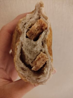 Inside the ham and garlic bread at HiPizza in Taipei