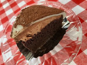 Chocolate mochi cake at HiPizza in Taipei