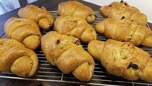 Maple sugar Earl grey rolls at HiPizza in Taipei