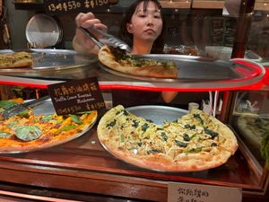 Pizzaaaaa at HiPizza in Taipei