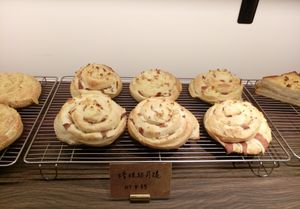 培根起司捲 at HiPizza in Taipei