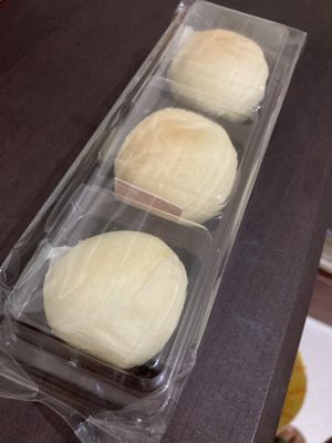 Salted “egg yolk" pastries by the box at HiPizza in Taipei