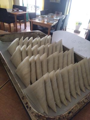Samosas at Cardamomo in Leiria