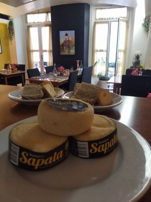  at Cardamomo in Leiria