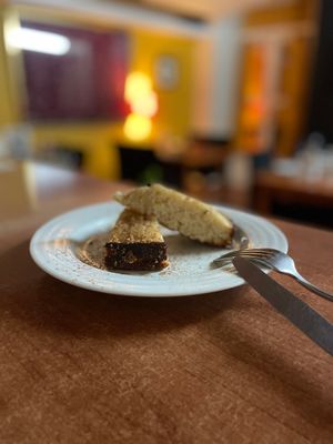 Bolo vegetariano vegan  at Cardamomo in Leiria