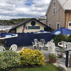 rear outdoor seating at Blue Moon Cafe in Boothbay Harbor