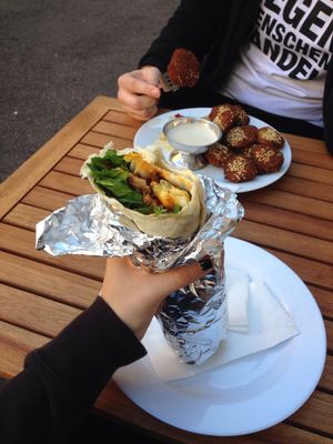 Currywurst Wrap &Falafel at Berlin 61 in Augsburg
