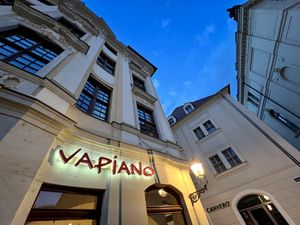outside  at Vapiano in Dresden