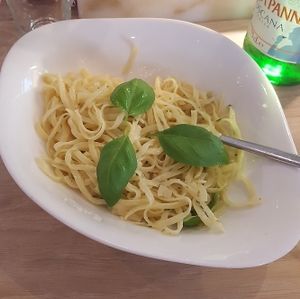 the garlic oil pasta! aglio e olio at Vapiano in Dresden