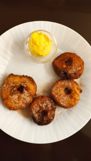 Vegan "Apfelküchle" with mango sorbet at Hotel Gasthof Schaeffler in Sonthofen