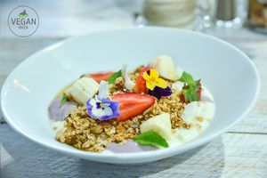 Yogurt with granola and seasonal fruit at Vegan Point in Ibiza