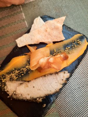 Vegan kaas met mango at Andino Gastrobar in Malaga