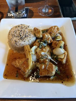 Orange chicken with brown ricee  at Yard House in Las Vegas