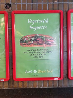 Ingredients in vegan baguette at Banh Mi Street Food in Eskilstuna