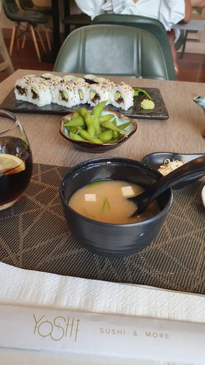 Vegan lunch menu - 13€ at Yoshi - Sushi & More in Madrid