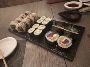 Variedad de sushi vegan   at Yoshi - Sushi & More in Madrid