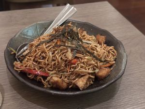 Fideos con verduras vegan   at Yoshi - Sushi & More in Madrid