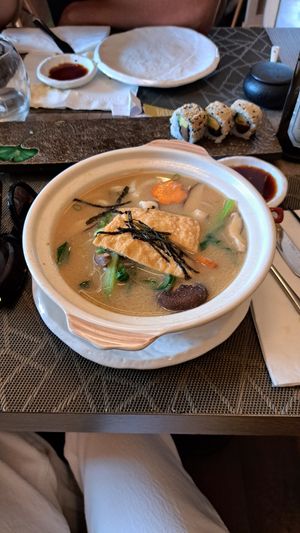 Fideos udon con vegetales y tofu at Yoshi - Sushi & More in Madrid