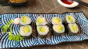  at Yoshi - Sushi & More in Madrid