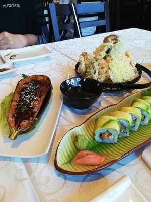 miso eggplant, tempura and makis at Yoshi - Sushi & More in Madrid