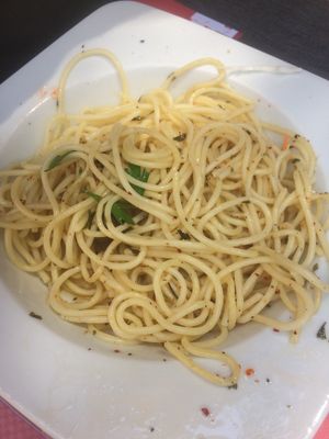 Pasta olio et aglio (without Parmesan) at Ombra Restaurant in Kotor