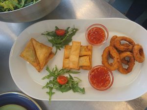 Sharing plate plus dips and sticks ❤️❤️❤️ at The Retreat Animal Rescue Farm Sanctuary and Cafe in Ashford