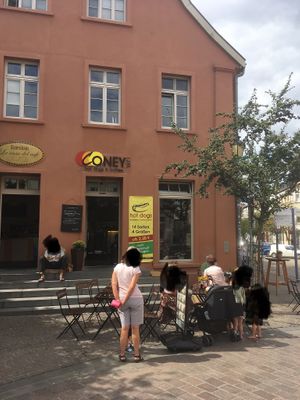 Outside at Coney 1871 - Kiosk in Wismar