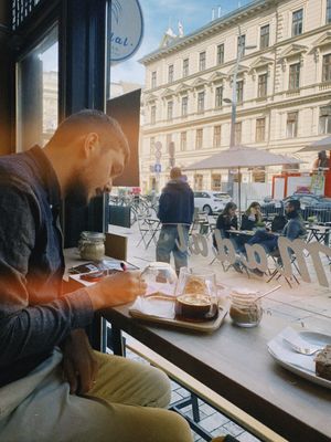 As you can see we love to come here and not just have coffee but also read and sketch  at Madal Food in Budapest