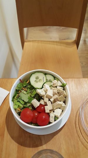 vegan salad at Madal Food in Budapest