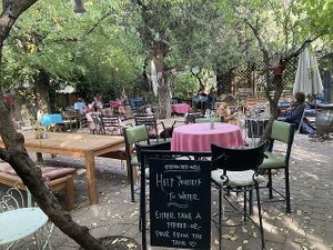 Courtyard seating  at ChocolaTree Organic Oasis in Sedona