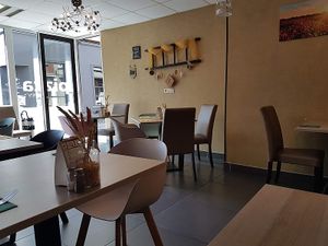 interior at Pizza & Pasta Poppy's in Oostende