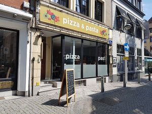 front at Pizza & Pasta Poppy's in Oostende