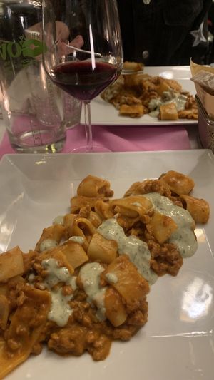 Pasta al ragú (con vino)  at L'OV Osteria Vegetariana in Florence