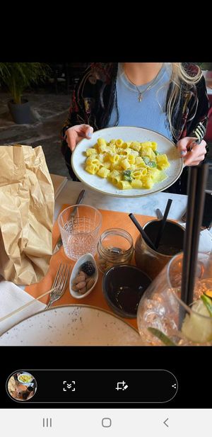 Carbonara wasn't good at L'OV Osteria Vegetariana in Florence